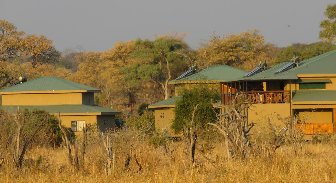 Thobolo'S Bush Lodge Kachikau Exterior photo